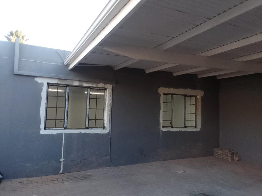 To Let commercial Property for Rent in George Central Western Cape